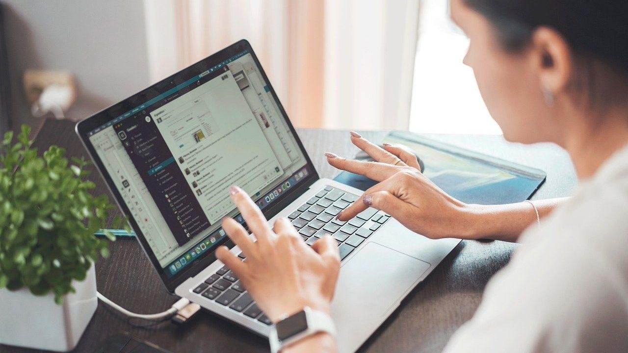 telework, technology, laptop-6795505.jpg